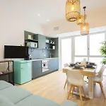 Vg New Flat 2 4 Pax, Wifi Ac Apartment *