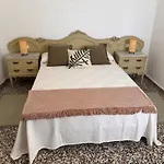 Mediterranean House In Semesterbostad *