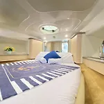 The Yacht Experience * Valence