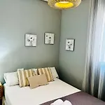 Travel Habitat Atico Calle Comedias