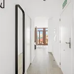 Limehome Calle De Cadiz דירה