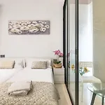 Mediterraneo By Neohotels-centro 8 Min By Metro Апартаменты Валенсия