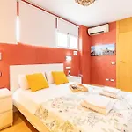 شقة Penthouse Duplex In A 4 Floors Spanish House -8 Min To Center By Metro