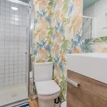 Nautico Junto A La Playa Malvarrosa Valencia