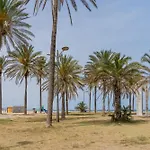 Nautico Junto A La Playa Malvarrosa *