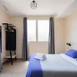 Purple Nest אכסניה