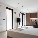 Vlc Host - Luz Casanova * Valencia