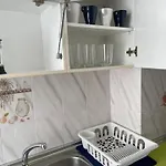 Δωμάτια σε οικογενειακή κατοικία Tranquila Y Centrica Matrimonio En Vivienda Compartida *
