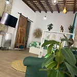 Ruzafa Oceanograf Science Center *