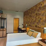 ホテル Saman Boutique 4*