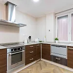 2Bdrm+2Wc Balmes Flat Central Market By Invalencia * Valencia