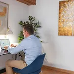 Travel Habitat Plaza Del Pilar.