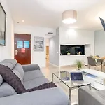 Travel Habitat Ayuntamiento Διαμέρισμα *