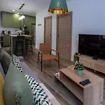 El Carmen, Estupendo Piso Nuevo, Con Ascensor Valenza