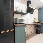 Ag7 Loft Espaciosos Estudios Con Terraza Cercanos Al Metro Zona Ayora شقة