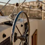 Yacht Our Alissa 보트호텔