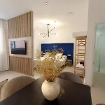 Ξενοδοχείο με διαμερίσματα Blanq Marina