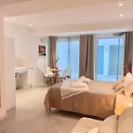 Lägenhetshotell Valencia Guest Bis Suites Ruzafa