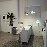 胶囊旅馆 Capsule