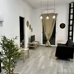 Luminoso Familiar Y Patio Privado