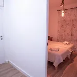 Cheapest & Center Equidistant *