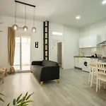 Luminoso Familiar Y Patio Privado *