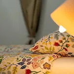 Luminoso Familiar Y Patio Privado *