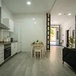 Apartment Luminoso Familiar Y Patio Privado