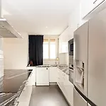 Guestready - Elegant Retreat In Lägenhet *