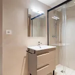 Lägenhet Apartup Aqua Ciudad De Artes Ii