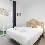Apartup Belmar דירה
