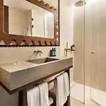 One Shot Puerta Ruzafa Valencia