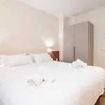 Moderno Con Terraza En El Centro *