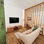 Aires De - Spacious 2-bedroom *