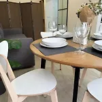 Comodo Ciudad De Artes Wifi Ac Lägenhet Valencia