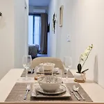 Loft Valencia Ptz - Between Arts Roig Arena & Ruzafa Street Suites - Private Entry * Valencia