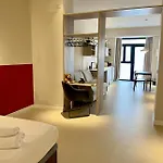Osito Hub - Colomer * فالنسيا