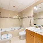 En Av. De Francia Y C.artes Y Ciencias Lägenhet