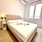 Casa Valencians 公寓 *