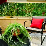 Stylish With Terrace On The Beachfrom Apartmán