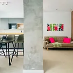 Planas 3 Designer Aparment With Terraza In Ruzafa Soho 瓦伦西亚