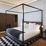 One Shot Reina Victoria Hotel 4*