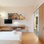 Barcelo