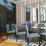 The Westin Szálloda