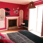 אכסניה Purple Nest *