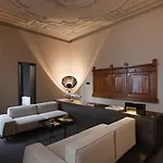 Caro Hotel 5*