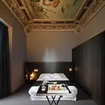 Caro Hotel