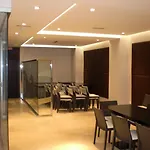 环球酒店 酒店 *