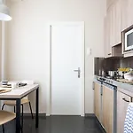 Residencia Universitaria Resa Damia Bonet * Valencia