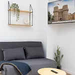 Travel Habitat Nou Mestalla Apartament *